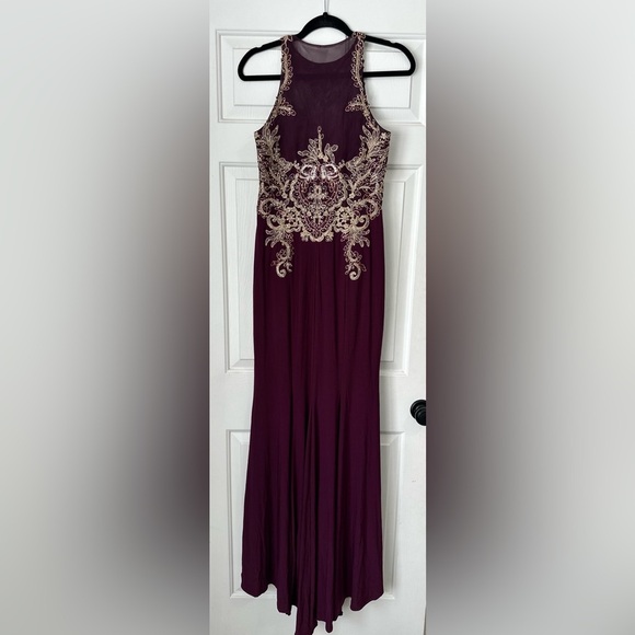 Xscape Embroidered Mermaid Gown. Size 10. - Picture 4 of 10